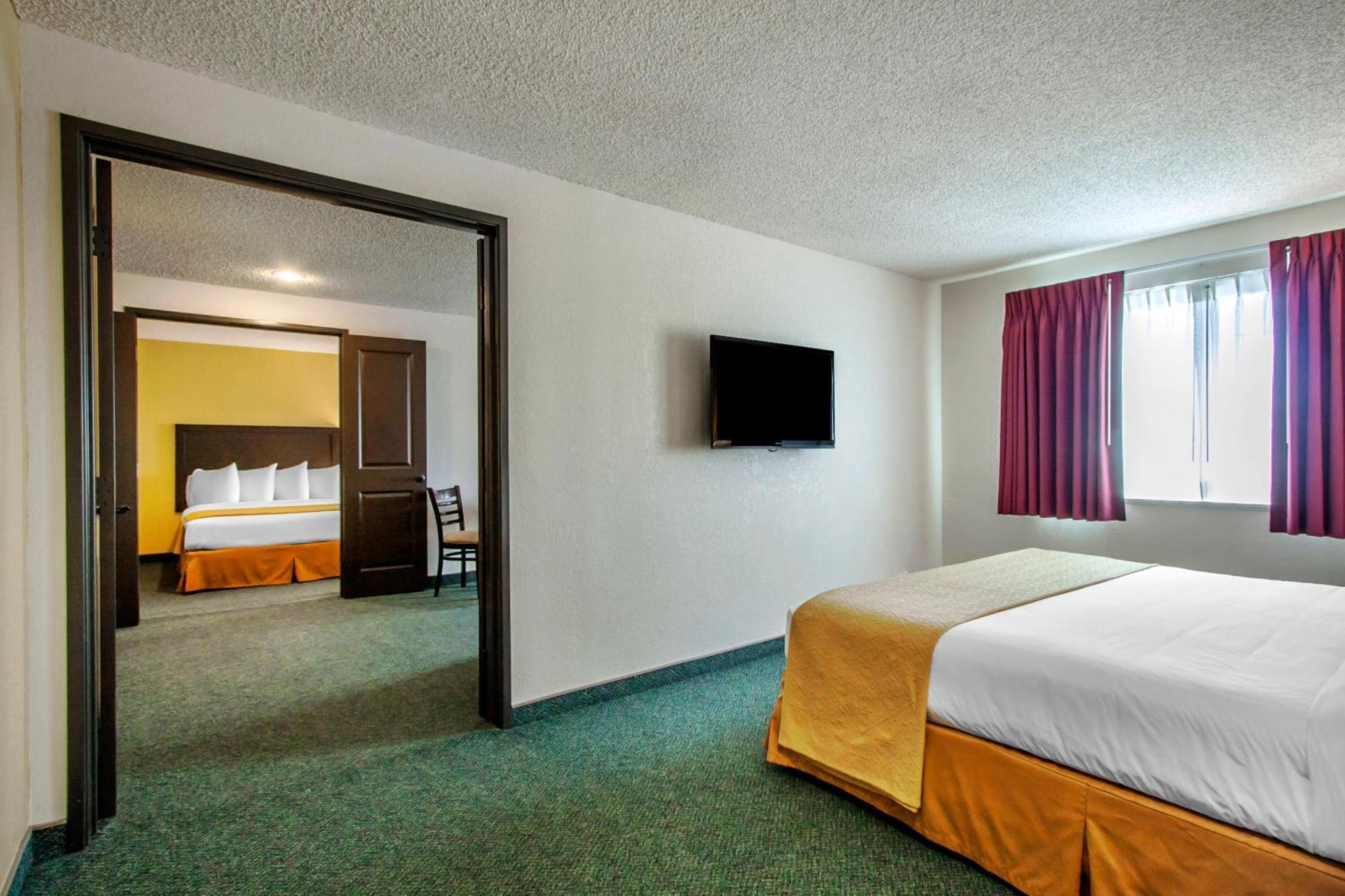 Quality Inn & Suites Springfield Exterior photo